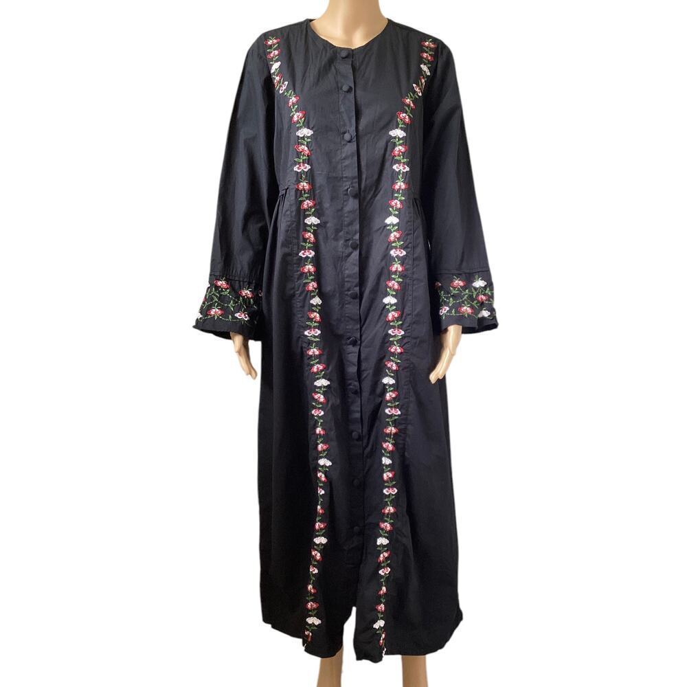 Ridd Moslem wear long-sleeved dress floral embroidery on the front and cuffs XL